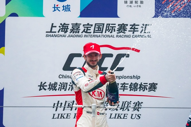 Alex Fontana sbanca in Cina e vince la finale del CTCC