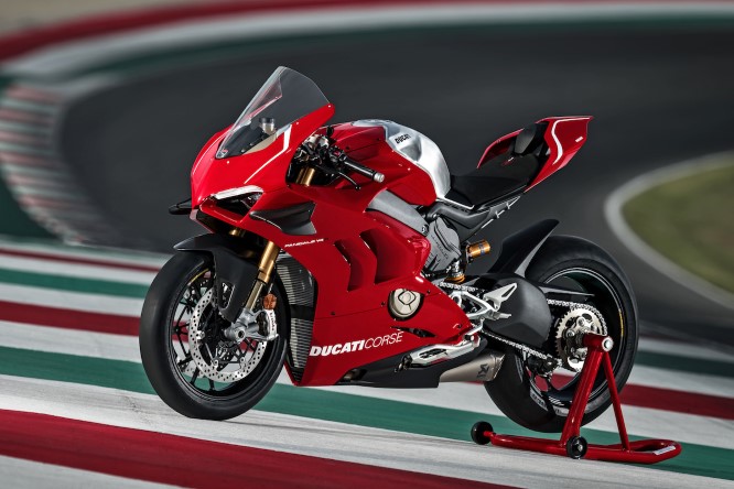 Panigale V4 R, l’ultima belva Ducati toglie il fiato