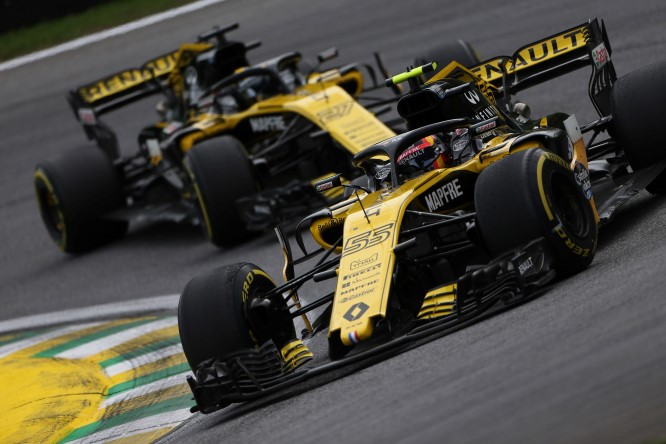 Renault chiede ai fan di indovinare la livrea 2019