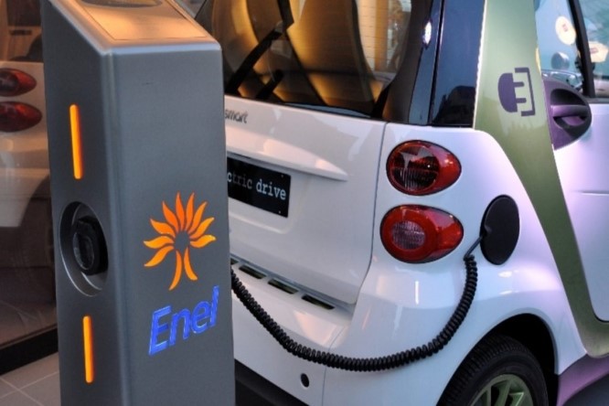 Auto elettriche in aumento del 31% in Italia