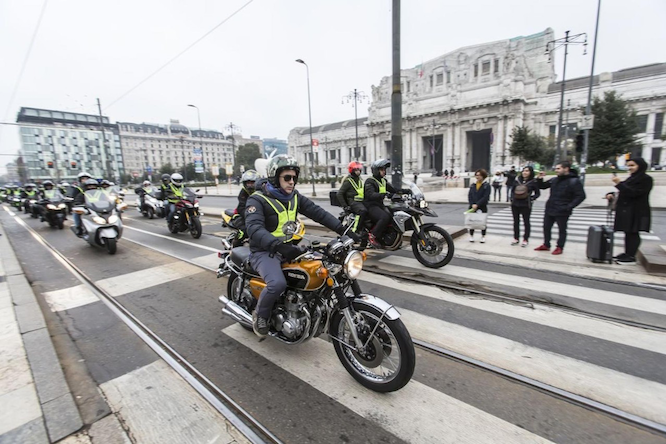 Una carovana di moto con destinazione Eicma