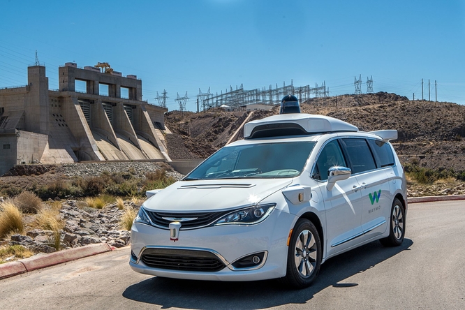 Guida autonoma, Google lancia il robotaxi Waymo One