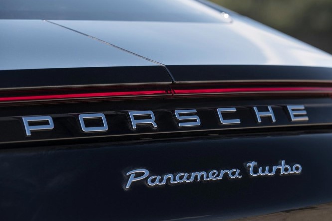 Porsche, Panamera elettrica e nuova Taycan in arrivo