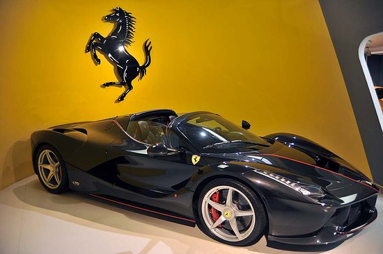 Ferrari accelera nelle vendite