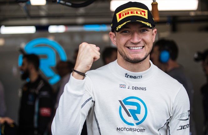 DTM | Dennis nuovo pilota Aston Martin