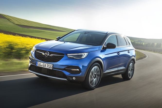 Opel Grandland X, stop alla produzione in Germania