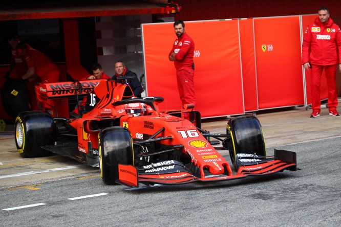 Ferrari e McLaren con i cerchi in stile Mercedes