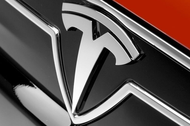 Tesla, rosso secondo trimestre sopra le attese