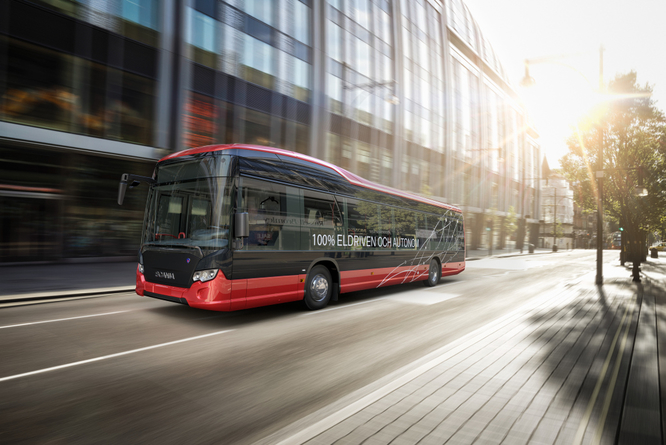 Milano, solo autobus elettrici entro il 2030