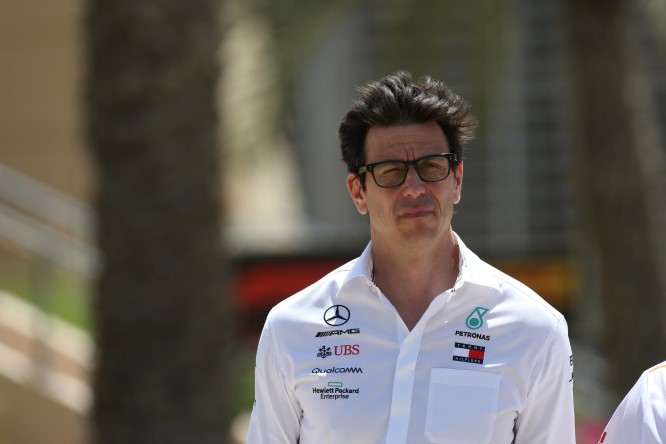 Wolff: “Enorme potenza Ferrari in rettilineo”