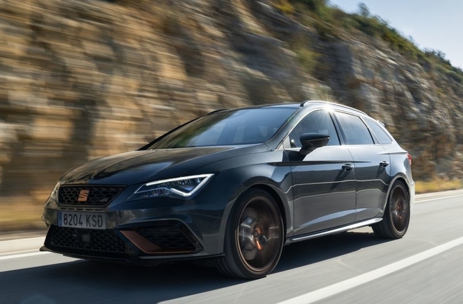 La Cupra Leon 2.0 TSI con 300 CV arriva in Italia 