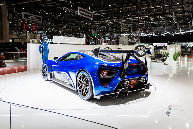 Zenvo TSR-S, la street legal da 1177 CV