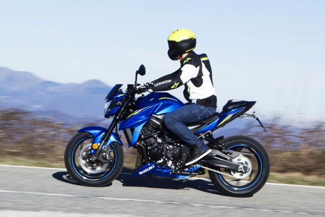 Suzuki GSX-S750 Yugen Titanium e Carbon