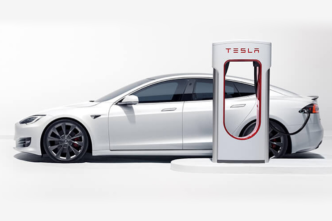 Supercharger aperta a tutti, l’annuncio di Tesla