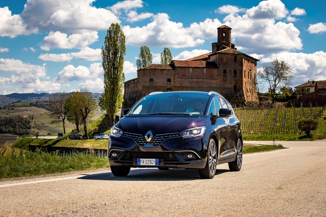 TEST DRIVE: Renault Scénic, il diesel non è morto