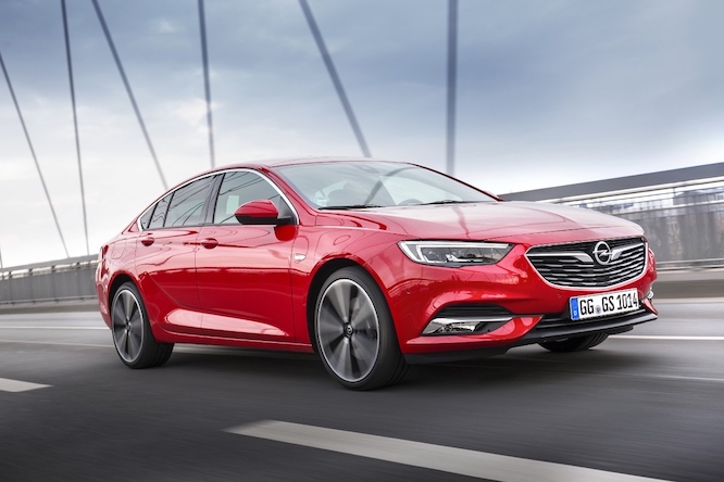 Opel Insignia, l’ammiraglia punta sul turbodiesel