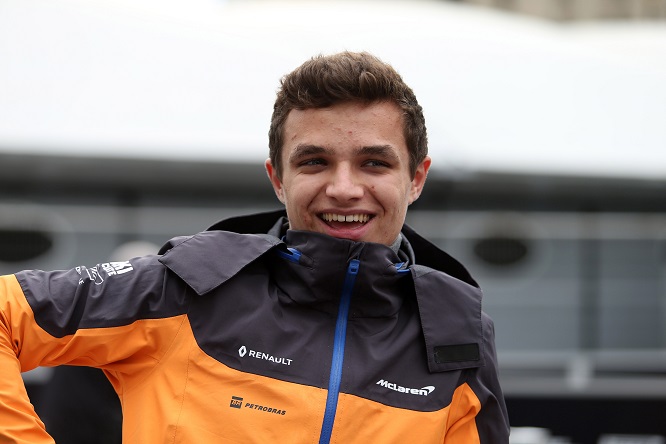 Norris studia Verstappen nelle gare virtuali