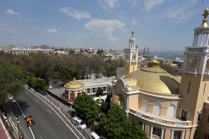 Baku a porte chiuse