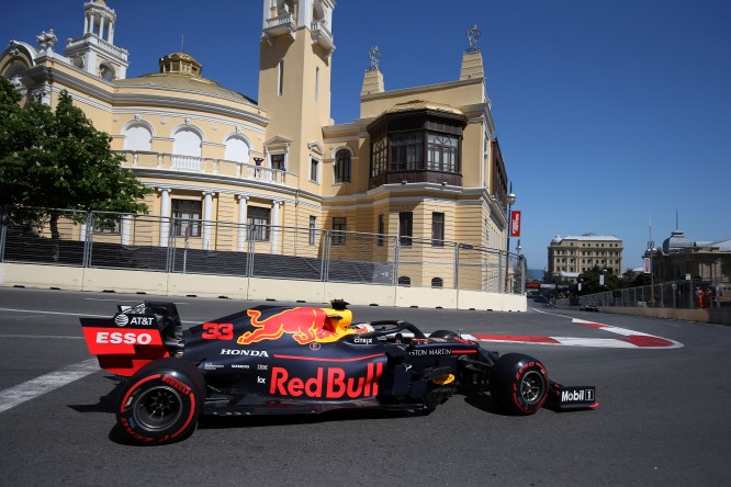 verstappen f1 baku