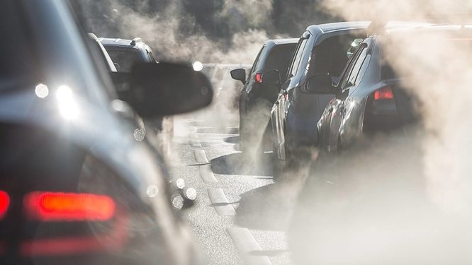 Emissioni auto, limiti più stringenti dalla Commissione UE