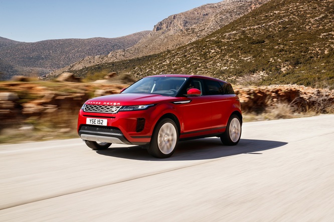 Land Rover, futuro elettrico per Evoque e Discovery Sport