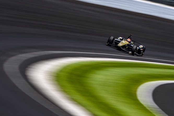 Botto tremendo di Hinchcliffe nelle qualifiche della Indy 500 – VIDEO