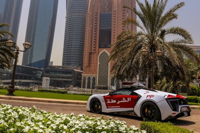 Lykan HyperSport, un bolide per la polizia di Abu Dhabi