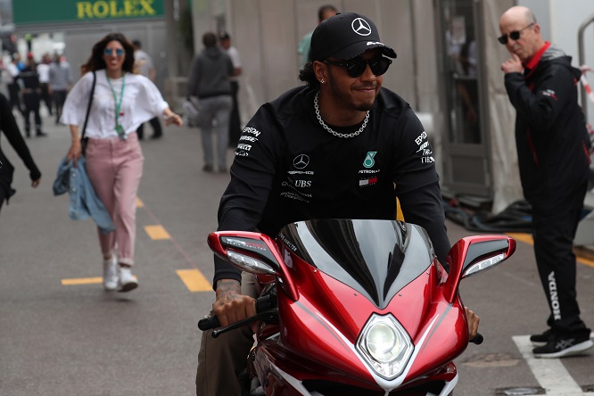 Watson: “L’assenza di Hamilton è stata patetica”