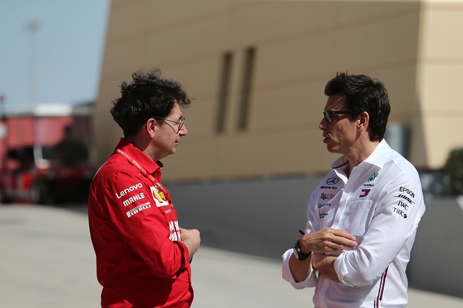 Wolff ridicolizza i rumors Ferrari