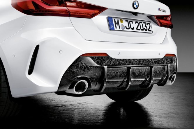 BMW M Performance, novità per il sistema di scarico