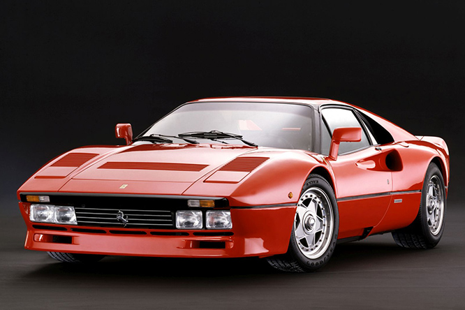 Ruba una Ferrari 288 GTO durante un test drive