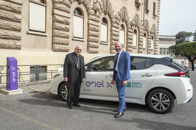 Auto elettriche, prime colonnine a Città del Vaticano