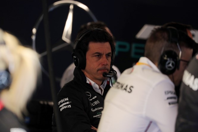 Wolff: “Calo Ferrari nel Q3, in partenza dovremo difenderci”