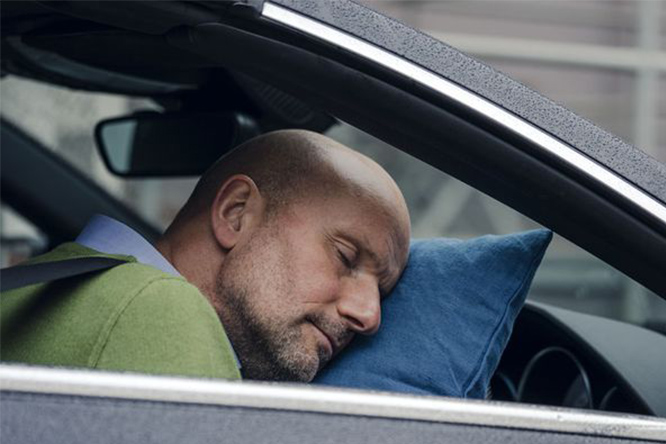 No, non possiamo (ancora) dormire al volante