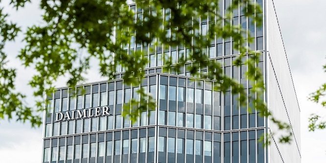 Daimler senza freni: 10.000 tagli entro il 2022