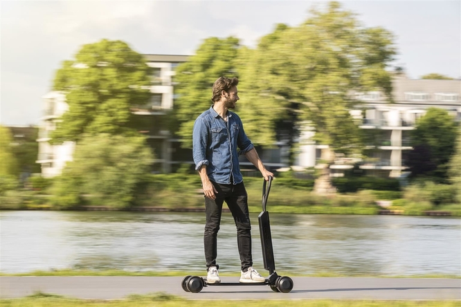 Audi e-tron scooter, la rivoluzione della micro mobilità