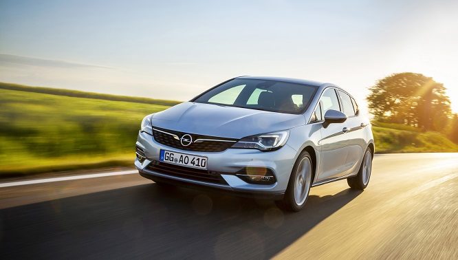 Opel, nuovi fari con LED a risparmio energetico