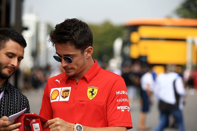 Leclerc su Vettel: “Rivali in pista, collaboratori fuori”