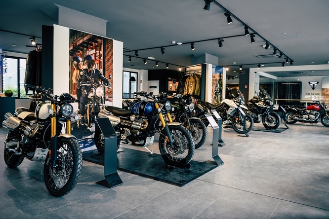 Triumph, a Milano lo store per riders più grande d&#8217;Europa