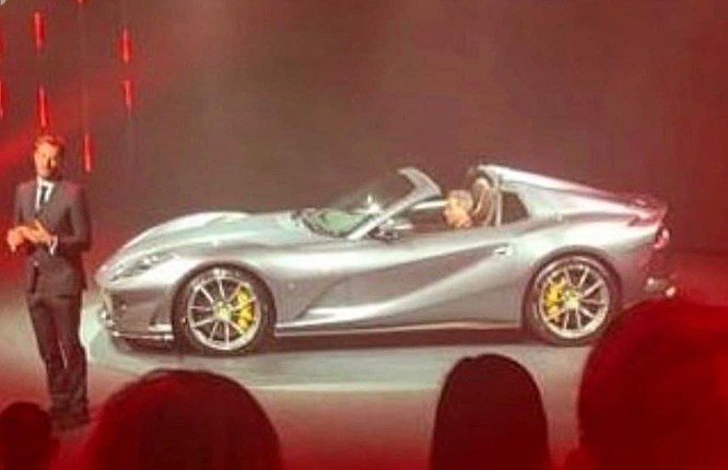 Ferrari 812 spider: trapelate le prime immagini