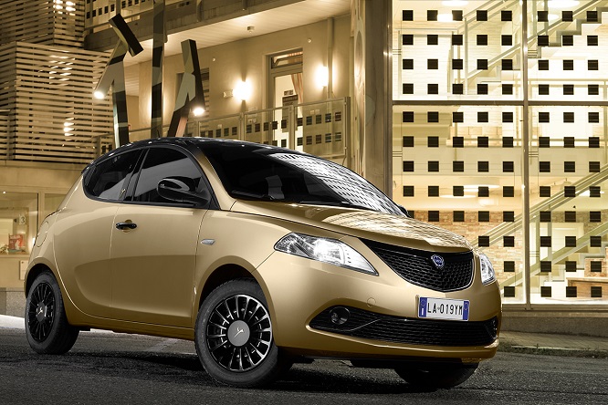 Lancia Ypsilon, debutta la nuova serie Monogram