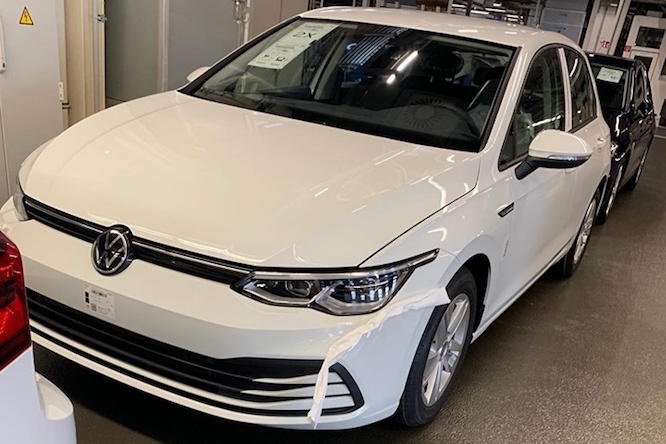 Volkswagen accelera la produzione della nuova Golf