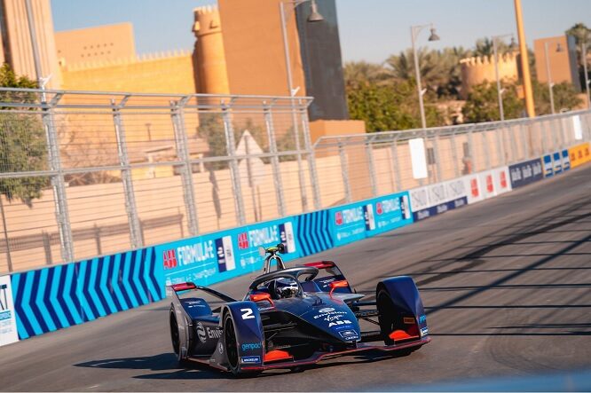 ePrix Diriyah/1: vince Bird. Podio per Porsche e Mercedes