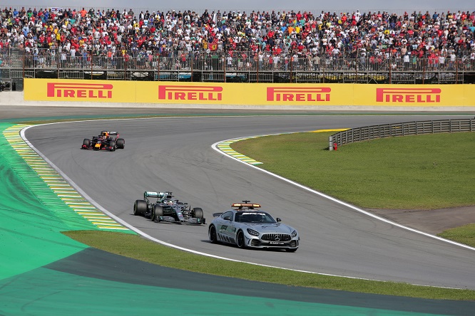 Brasile, il Gran Premio delle Safety Car e dei ritardi