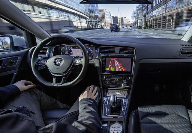 La guida autonoma Volkswagen debutterà sui veicoli commerciali