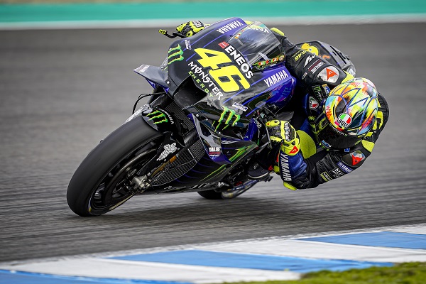 MotoGP | Pernat su Rossi: “Se gira attorno al podio, rinnova”