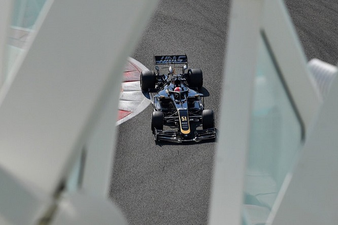 Test Pirelli Abu Dhabi 2019, il day-2 di Haas e Williams