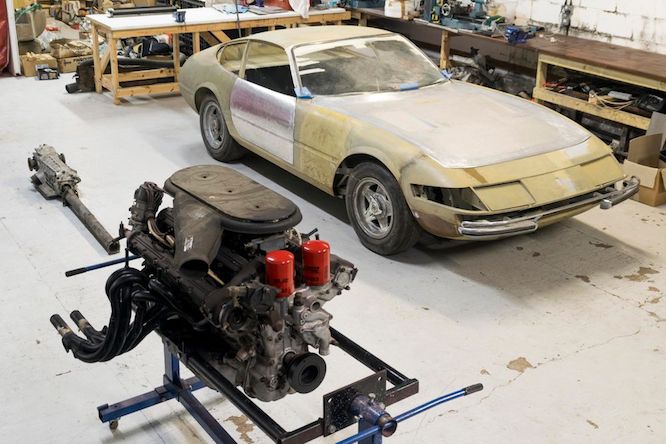 In vendita una Ferrari Daytona pronta per un restauro