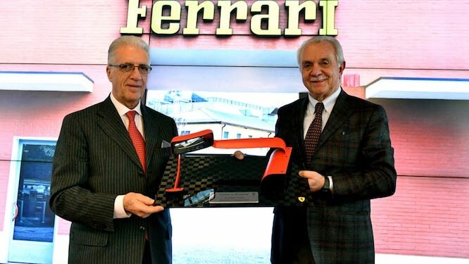 Ferrari, nuovo libro “Dentro la Scuderia”