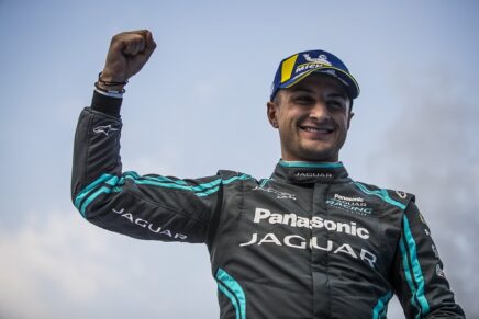 Race winner Mitch Evans (NZL), Panasonic Jaguar Racing celebrates on the podium